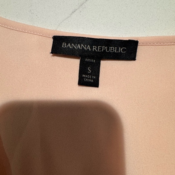 Banana Republic Women’s Sleeveless Blouse S Petite Pale Pink - Picture 2 of 4